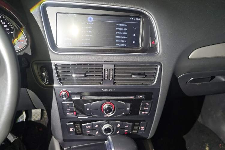 Used Audi Q5 2018 Collector's Edition 40 TFSI Ambition Model