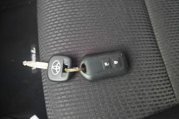 Used Toyota YARiS L Zhi Xuan 2020 X-Trail X 1.5L CVT Leading Edition Vehicle Key