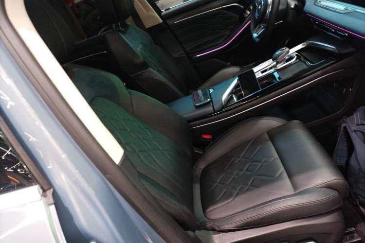 Used VOYAH FREE 2021 Four-Wheel Drive Standard Range-Extended Exclusive Luxury Package