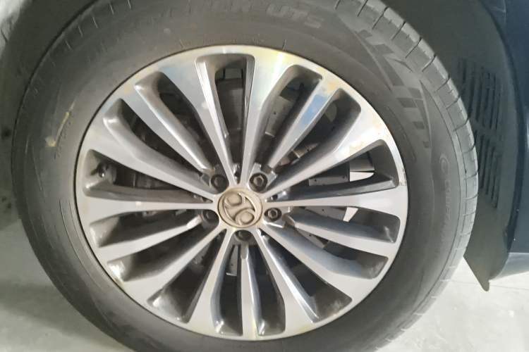 Used BAIC Off-Road BJ90 2021 4.0T Prestige Edition Right Front Wheel Hub