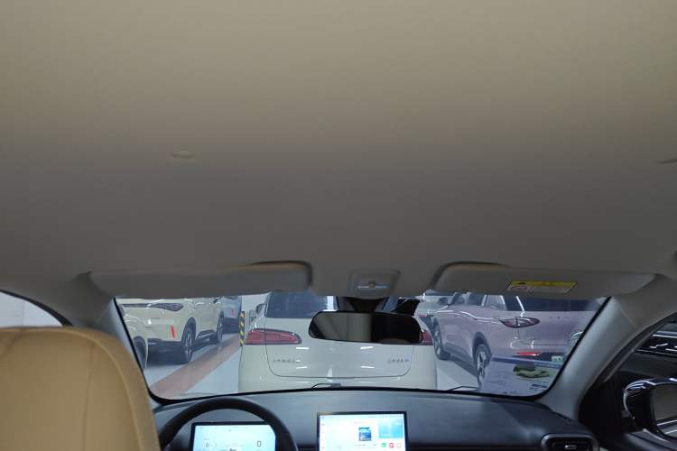 Used Wuling Bingo PLUS 2024 401 km Range 5-Seater Version