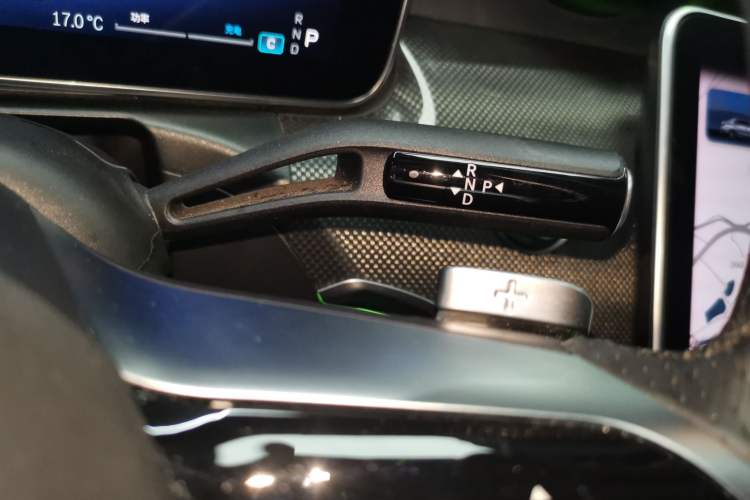 Used Mercedes-Benz C-Class 2023 C 200 L Sport Edition Gear Lever