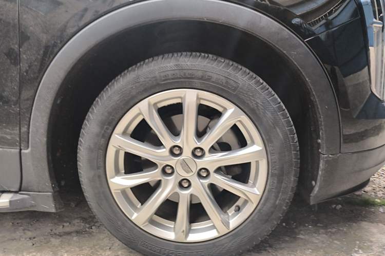 Used Cadillac XT4 2018 28T Two-Wheel Drive Tech Version