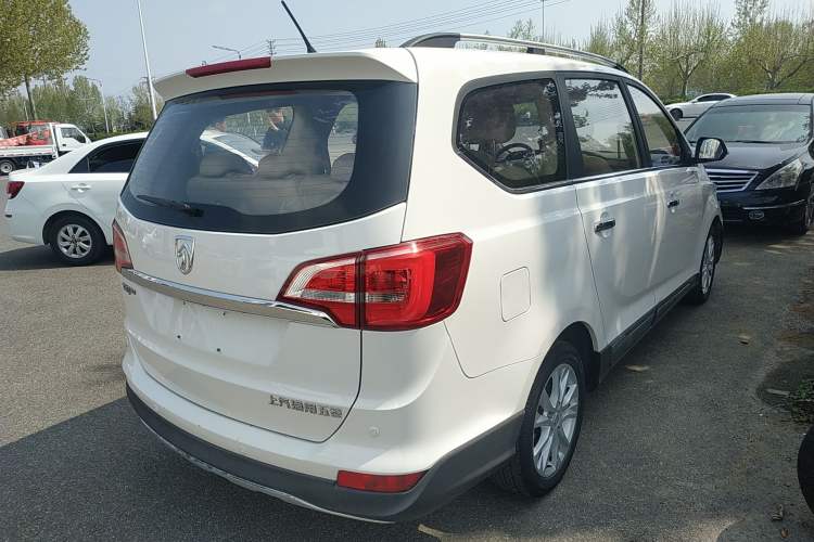 Used Baojun 730 2016 1.5L Manual Comfort Version 7 Seats China V Emission Standard Rear Right 45 Deg