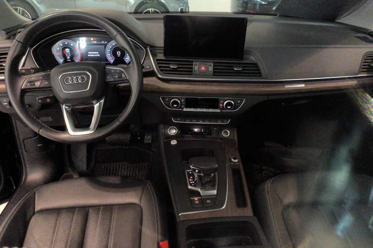 Used Audi Q5L 2022 40T Luxury Elegant Model