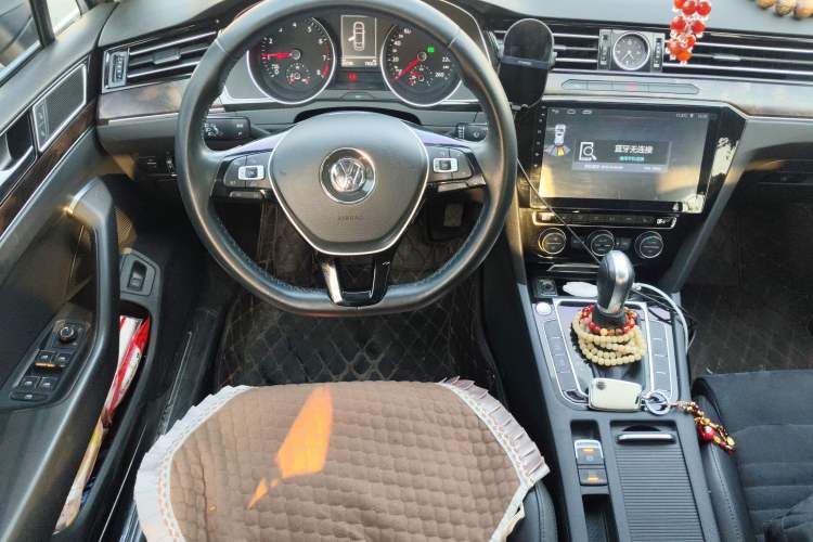 Used Volkswagen Magotan 2017 330TSI DSG Luxury Model
