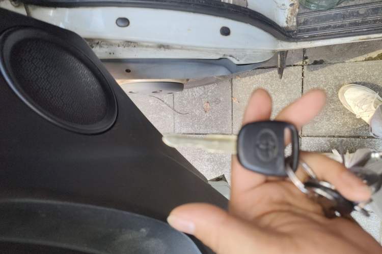 Used Iveco Daily 2017 2.5T A35 Passenger Van 5-7 Seats Model 47Z5 Vehicle Key