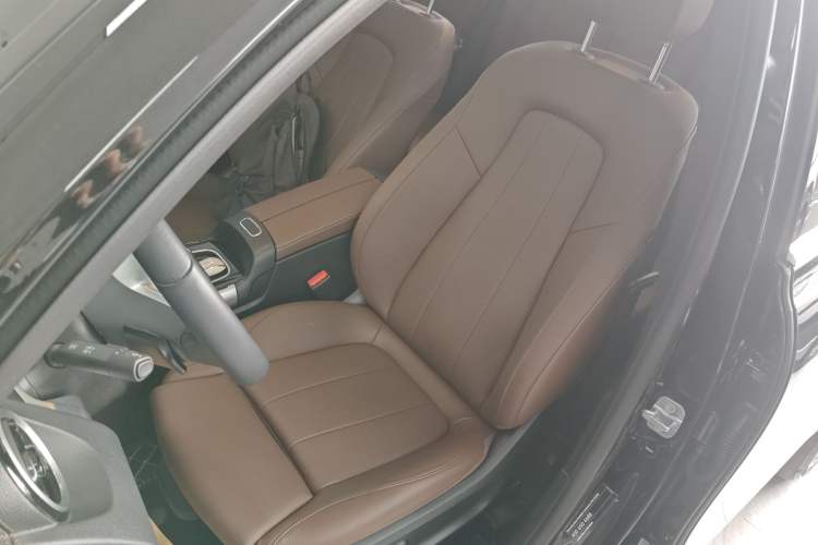 Used Mercedes-Benz GLB 2024 Refresh GLB 200 Fashion Edition