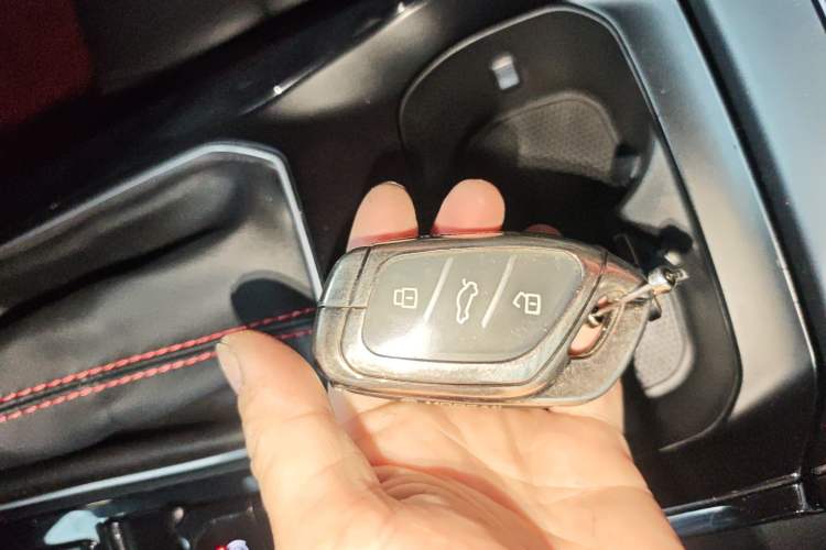 Used MG 5 2021 Revised Version 180 DVVT CVT Youth Luxury Edition Vehicle Key