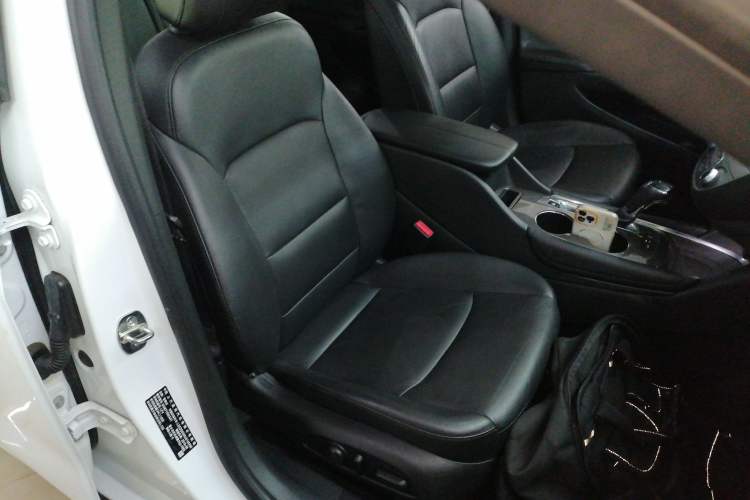 Used Chevrolet Malibu XL 2018 530T Automatic RuiChi Edition Right Front Seat