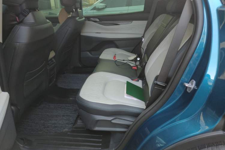 Used Ford Edge 2023 Ford Explorer L 2.0T EcoBoost Two-Wheel Drive 7-Seater Luxury Model