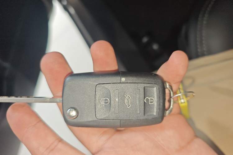 Used Toyota Corolla 2017 1.2T CVT GL-i Vehicle Key