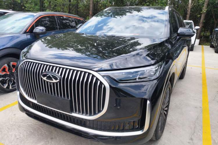 Used Chery Tiggo 9 2025 2.0T Dual-Clutch Two-Wheel Drive Luxury Edition 5 Seats