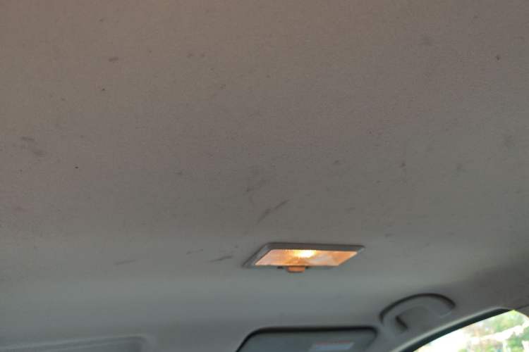 Used Suzuki SX4 2011 Hatchback 1.6L Automatic Comfort Model Headliner