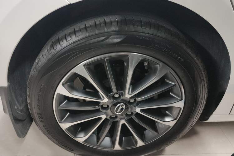 Used GAC Trumpchi EMPOW 2021 270T DCT J11 Version Right Rear Wheel Hub