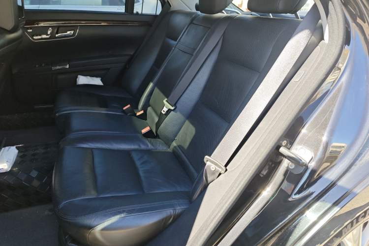 Used Mercedes-Benz S-Class 2010 S 400 L HYBRID