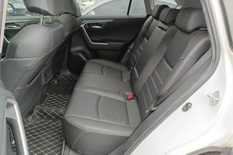 Used Toyota RAV4 2022 2.0L CVT Two-Wheel Drive Fashion Plus Edition