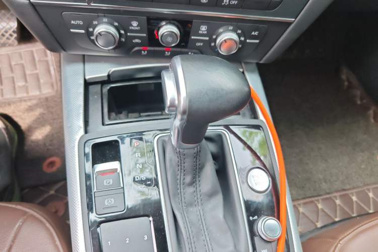 Used Audi A6L 2014 TFSI Standard Model Gear Lever