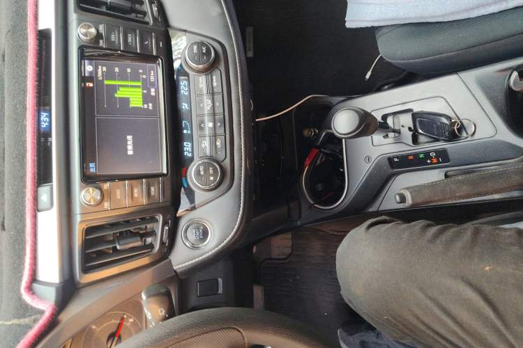 Used Toyota RAV4 2016 2.0L CVT Two-Wheel Drive Comfort Edition China V Standard
