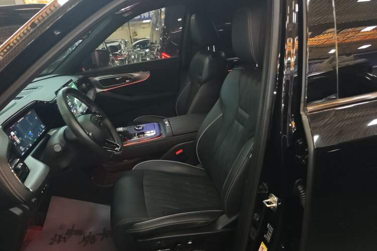 Used GAC Trumpchi GS8 2022 Dual-Engine Series 2.0TM Two-Wheel Drive Prestige Edition (7 Seats) Left Front Seat