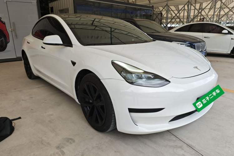 Used Tesla Model 3 2021 Standard Range Rear-Drive Upgraded Version Front Right 45 Deg