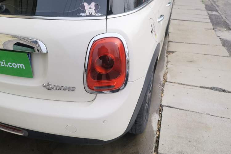 Used MINI 2015 1.5T COOPER Fun Five-Door Edition
