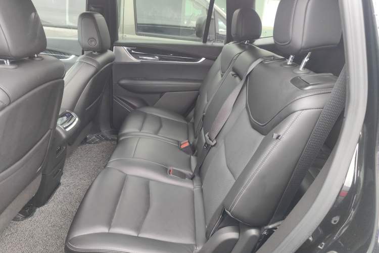 Used Cadillac XT6 2022 2.0T 7-Seater Four-Wheel Drive Luxury Version Left Rear Seat