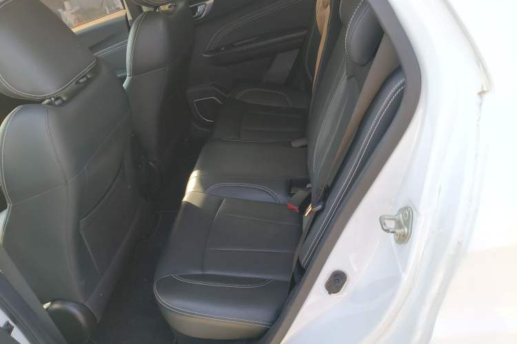 Used Geely Auto Vision X3 2019 Upgraded Model 1.5L Manual Luxury Version