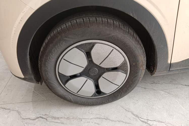 Used Geely Galaxy Geome 2025 310km Youth Edition Left Front Wheel Hub