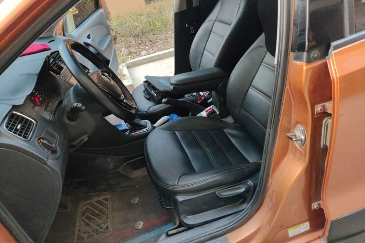 Used Volkswagen Polo 2016 1.6L Cross Polo Automatic
