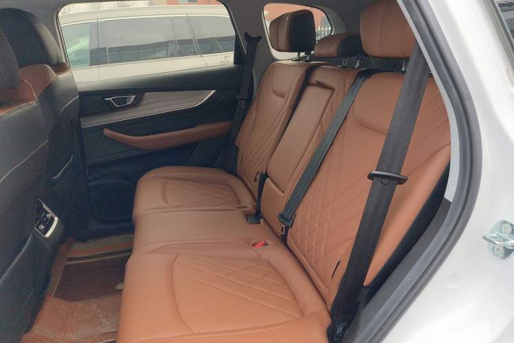 Used Chery Tiggo 8 PLUS 2022 290TGDI DCT Luxury Edition
