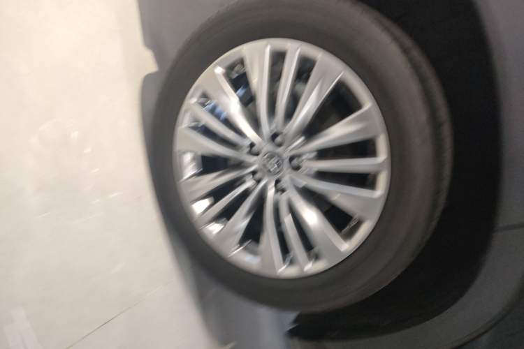 Used Toyota Highlander 2023 2.5L Smart Electric Hybrid Dual-Engine Four-Wheel Drive Prestige Version – 7 Seats
