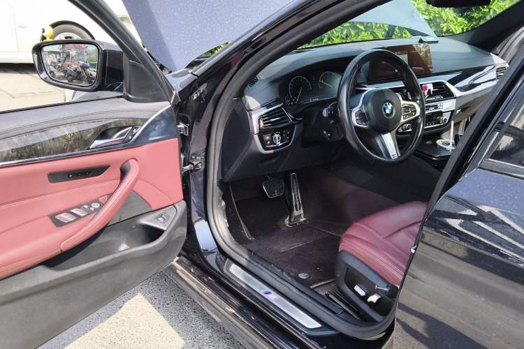 Used BMW 5 Series 2019 530Li Leading Model M Sport Package
