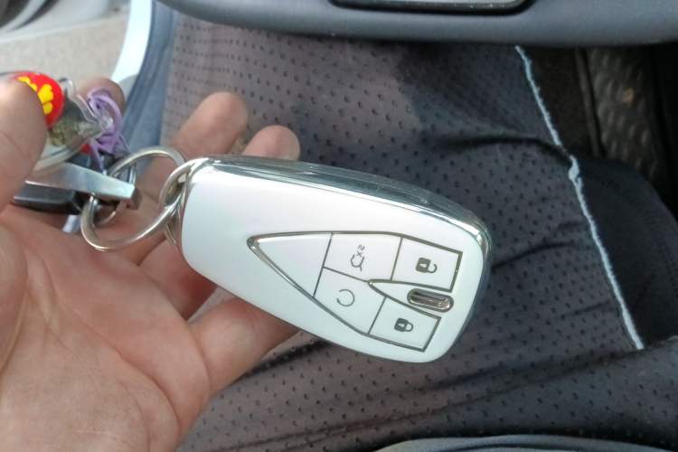 Used CHANGAN UNI-V 2022 1.5T Prestige Version
