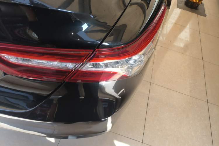 Used Toyota Camry 2021 2.0G Luxury Edition Right Rear Taillight