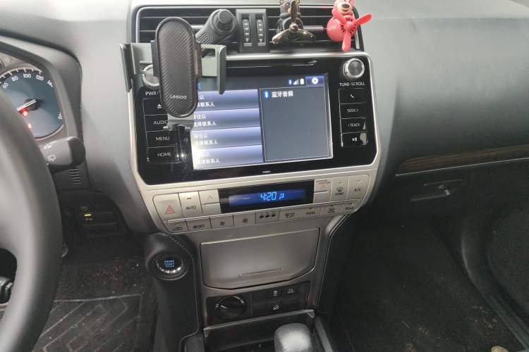 Used Toyota Prado 2018 3.5L Automatic TX-L with Rear-Mounted Spare Tire Audio And AC Panel