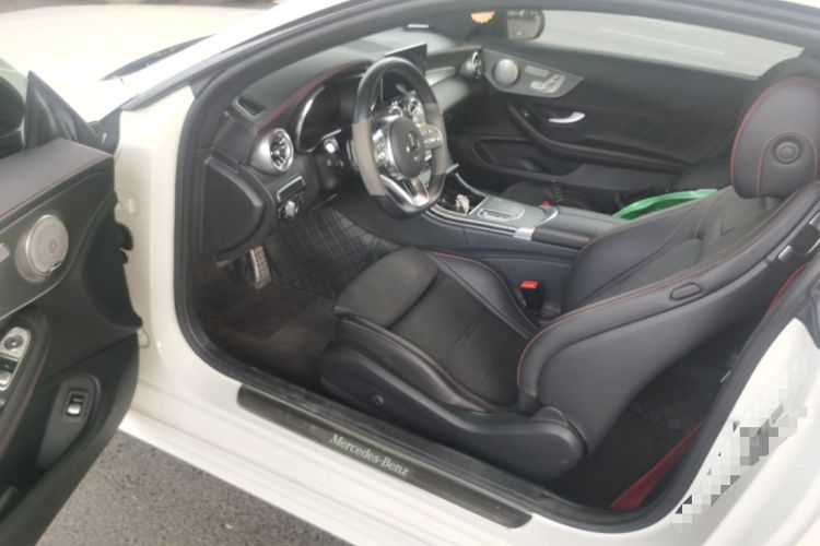 Used Mercedes-Benz C-Class 2022 Refreshed C 260 Coupe Interior 3