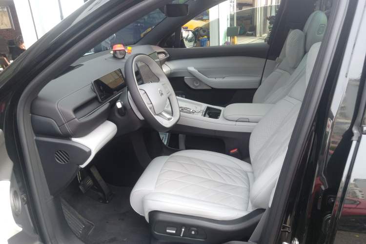 Used Nio ES6 2025 100 kWh Left Front Seat