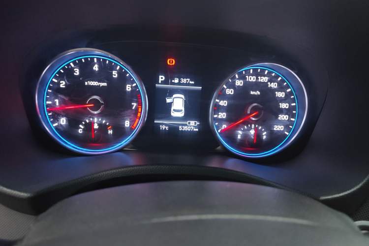 Used Hyundai ix25 2017 1.4T Automatic Smart Version Odometer Close Up