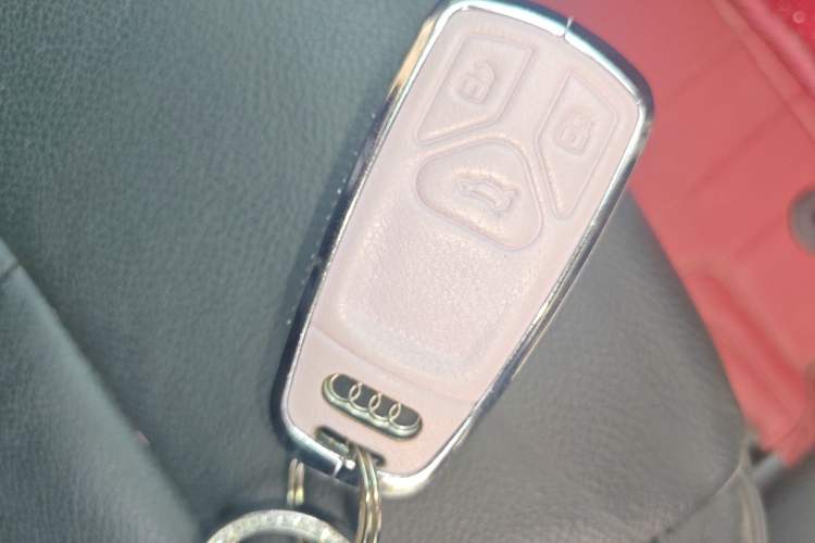 Used Audi A4L 2019 40 TFSI Fashion Version China V Vehicle Key