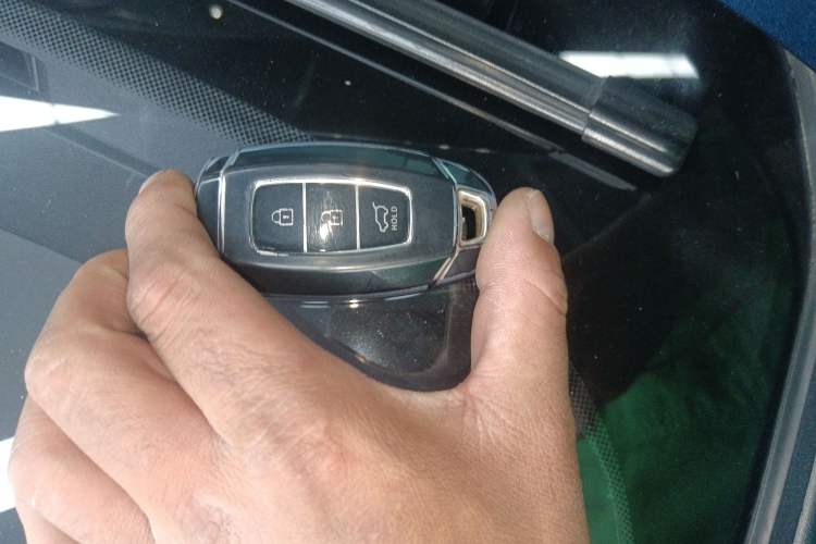 Used Hyundai Elantra 2021 240TGDi DCT LUX Prestige Edition
