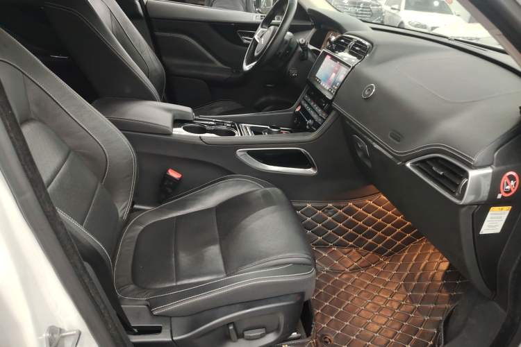 Used Jaguar F-PACE 2016 2.0T Two-Wheel-Drive R-Sport Sport Edition