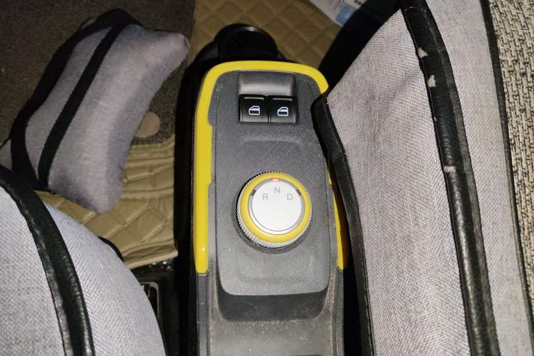 Used Chery QQ Ice Cream 2022 170km Sundae Phosphate Lithium-Ion