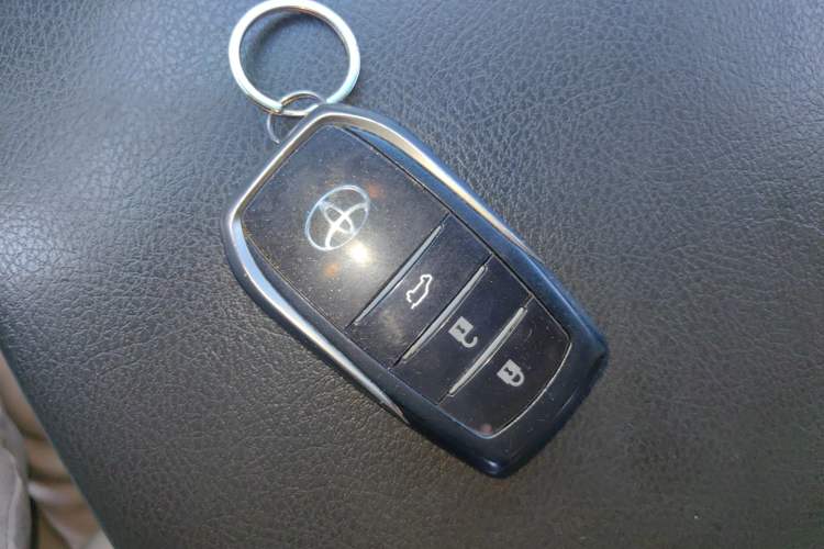 Used Toyota Prado 2010 4.0L Automatic VX
