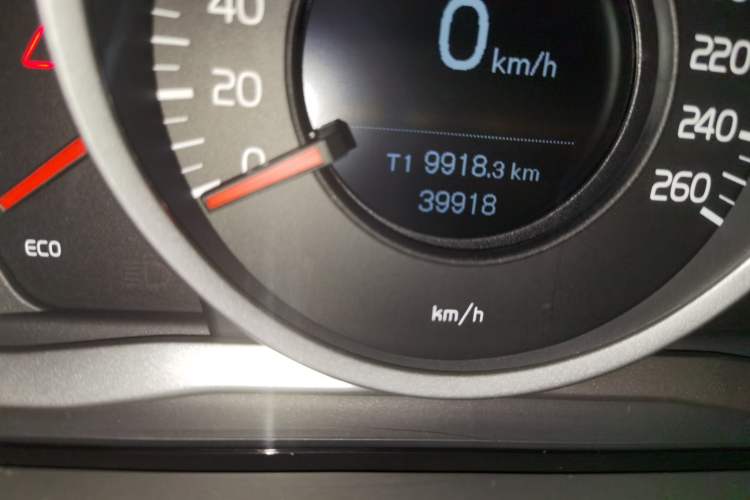 Used Volvo S60 2019 S60L Facelift T5 Intelligent Advanced Edition Odometer Close Up