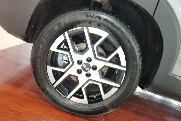 Used BAIC Off-Road BJ30 2026 Model Traveler 1.5T Hybrid Advanced Version
