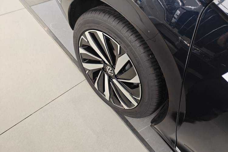 Used Volkswagen Passat 2024 380TSI Dragon Edition
