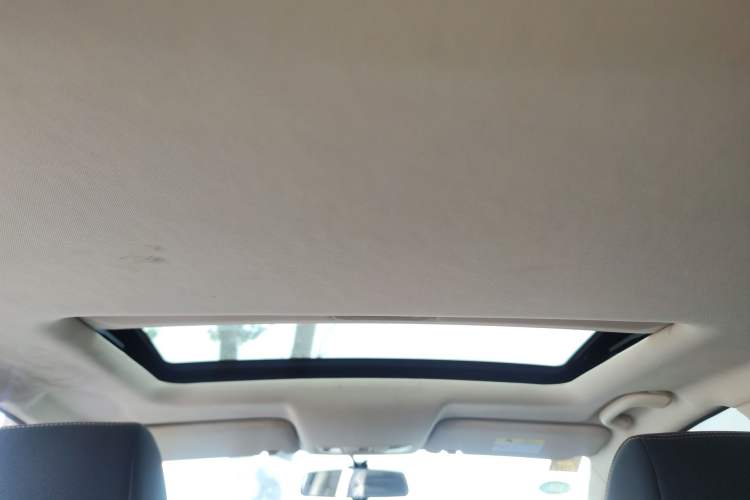 Used CHANGAN Eado DT 2019 1.6L Manual Comfort Model China VI Standard Headliner