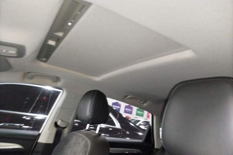 Used Roewe i6 New Energy 2017 45T Hybrid Connective Smart Luxury Edition