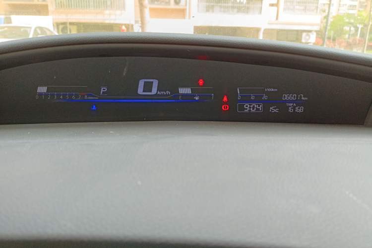 Used Honda Jade 2017 1.8L automatic Comfort version 5 seats
